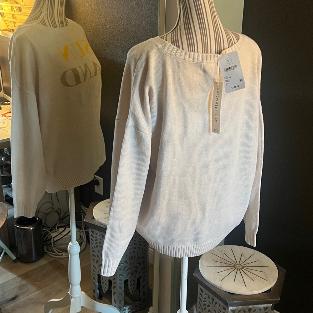 🛑 1 hour sale. NWT. Saltwater LUXE, XL, Beige Sweater with Sun Sand Surf Design - Picture 7 of 8
